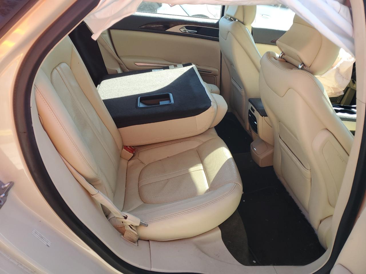 2015 Lincoln MKZ - Image 10
