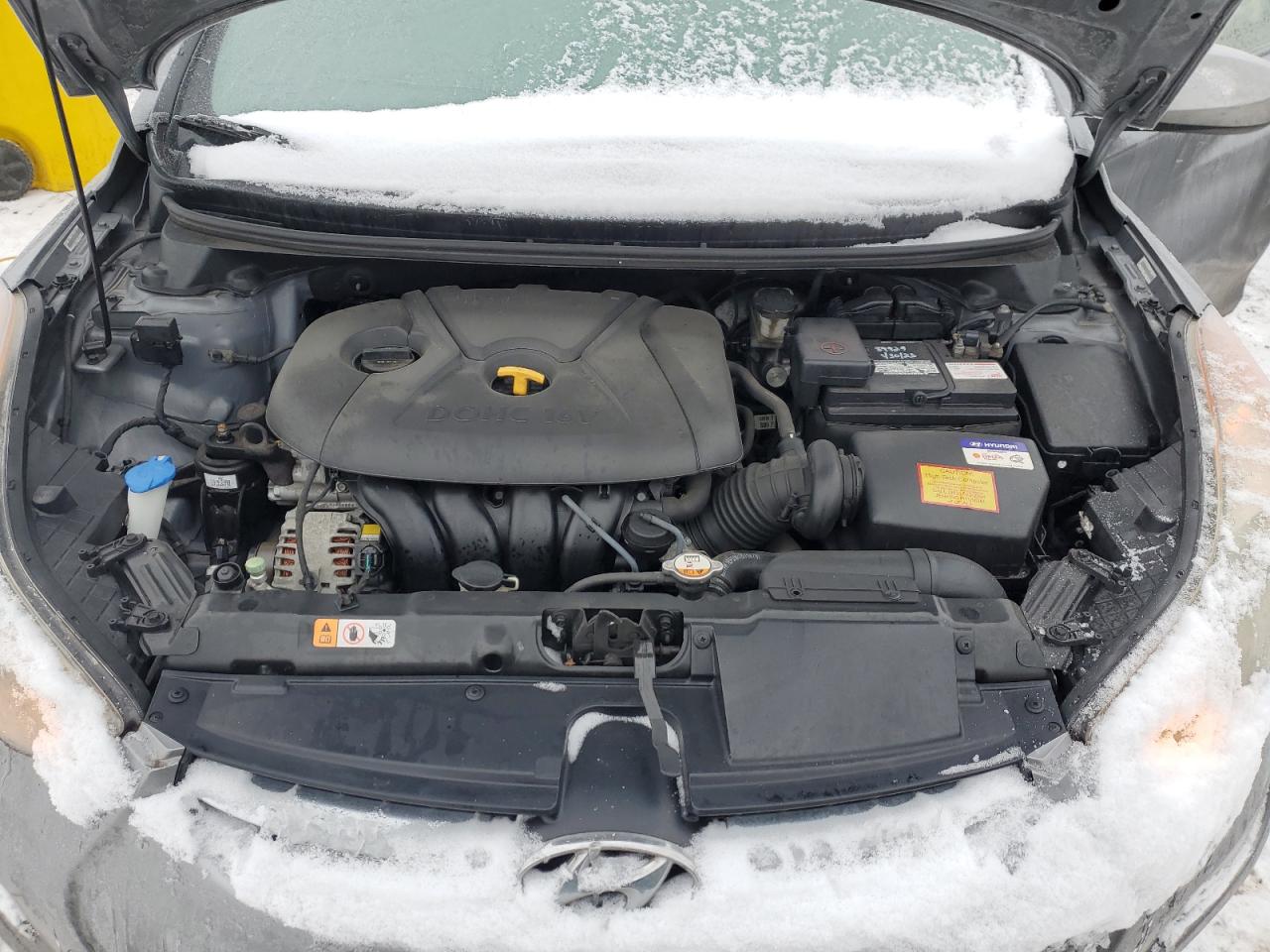 2013 Hyundai Elantra - Image 11