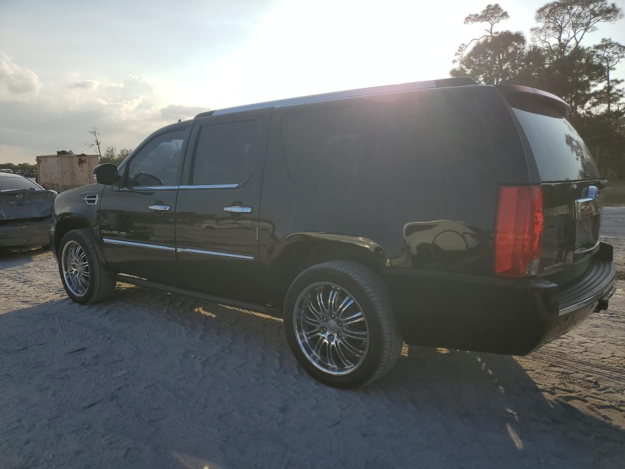 2013 Cadillac Escalade - Image 2