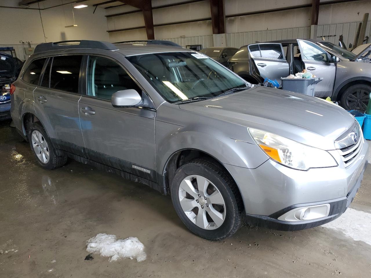 2011 Subaru Outback - Image 4