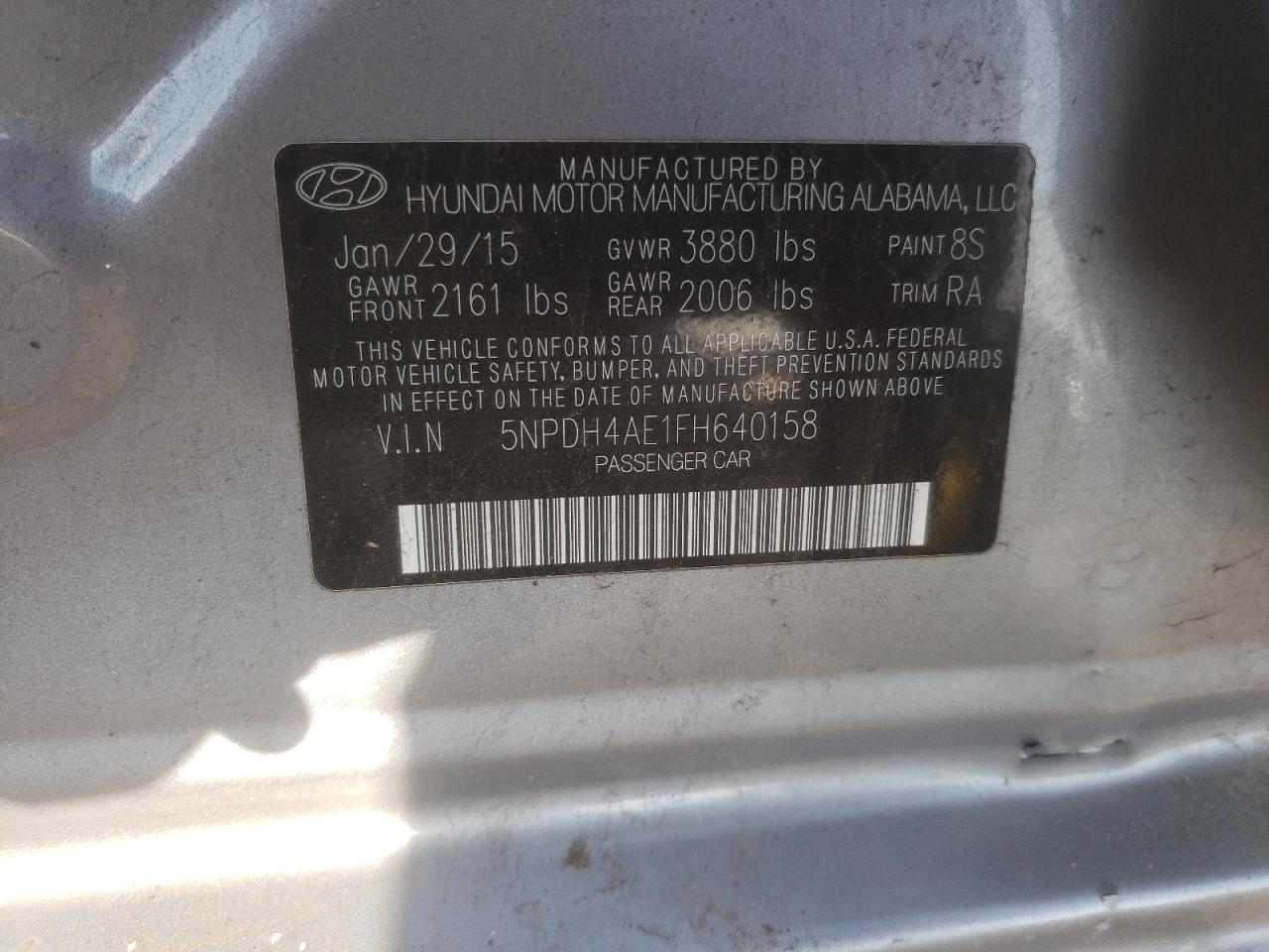 2015 Hyundai Elantra - Image 12