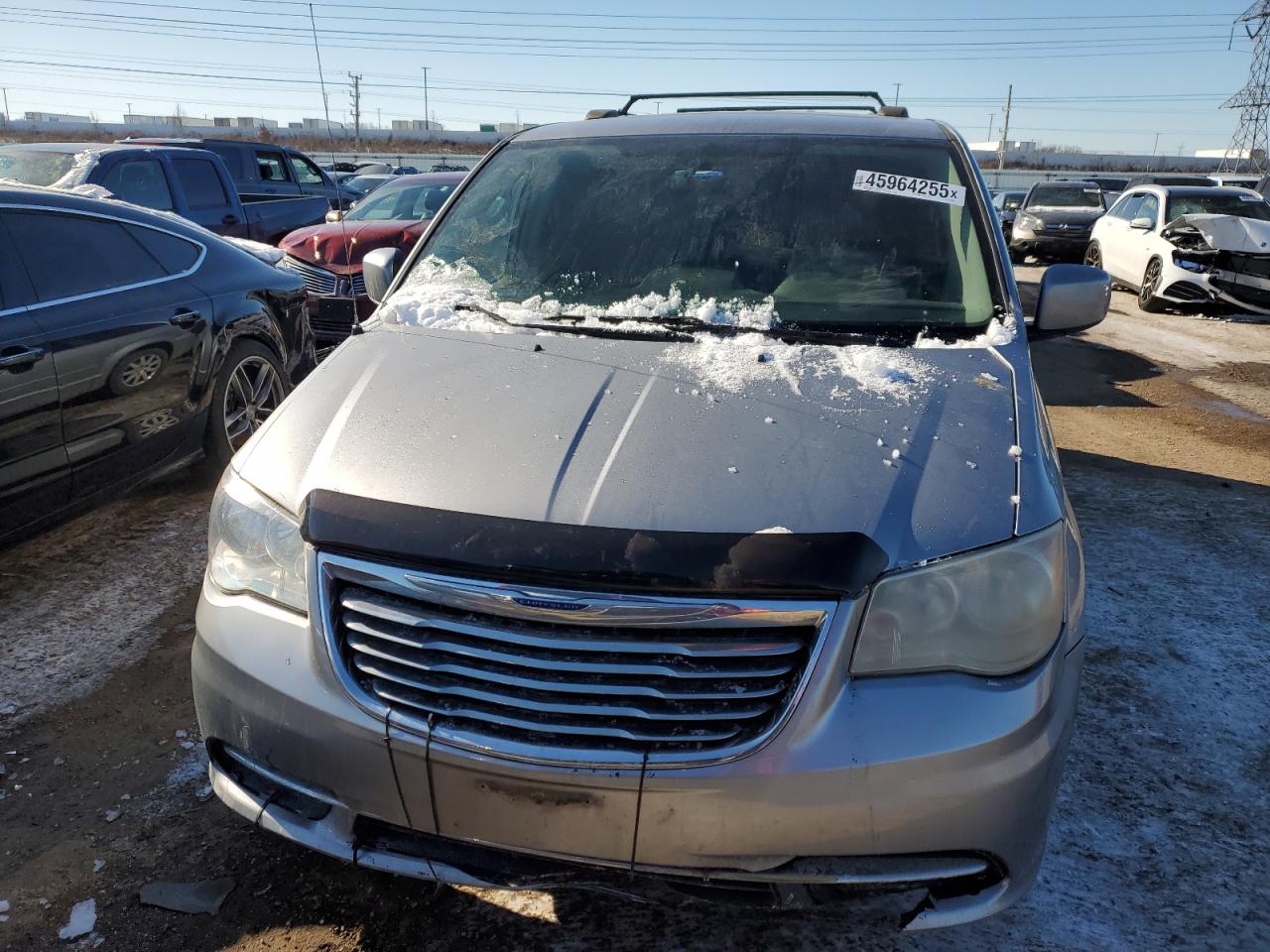 2015 Chrysler Town & Country - Image 5