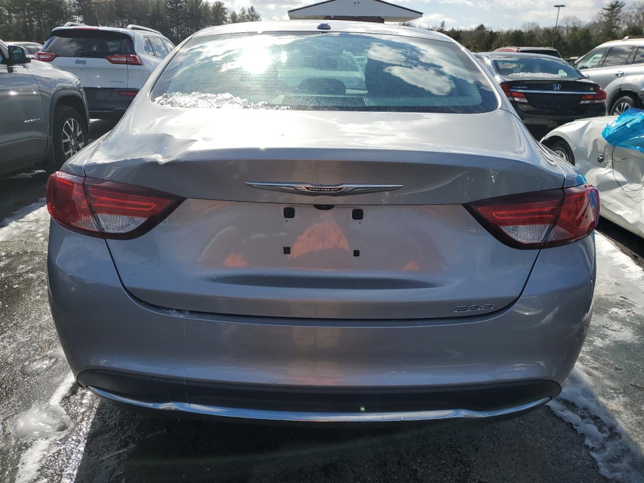 2015 Chrysler 200 - Image 6