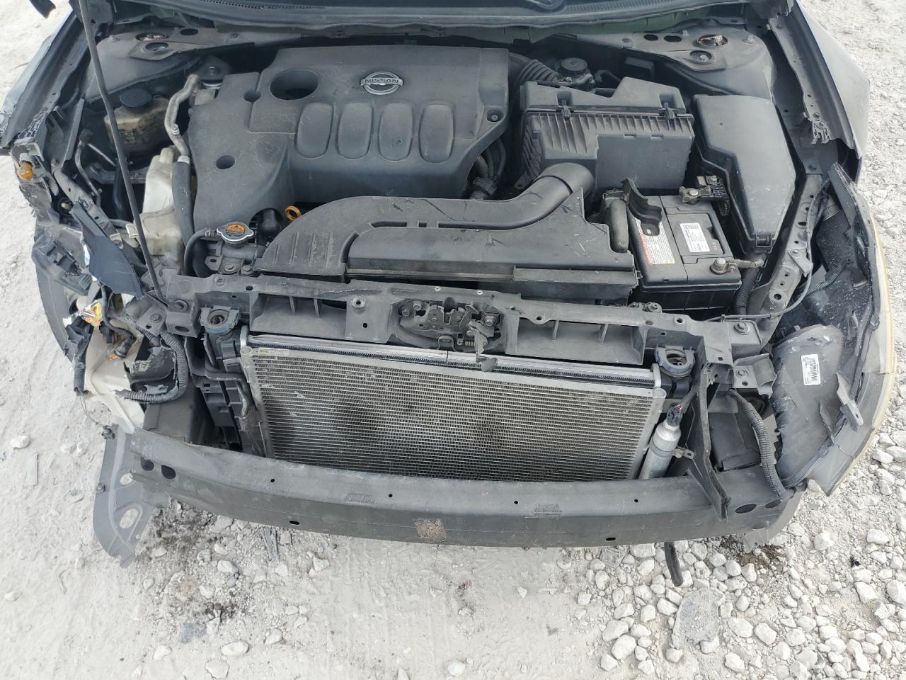 2009 Nissan Altima - Image 12