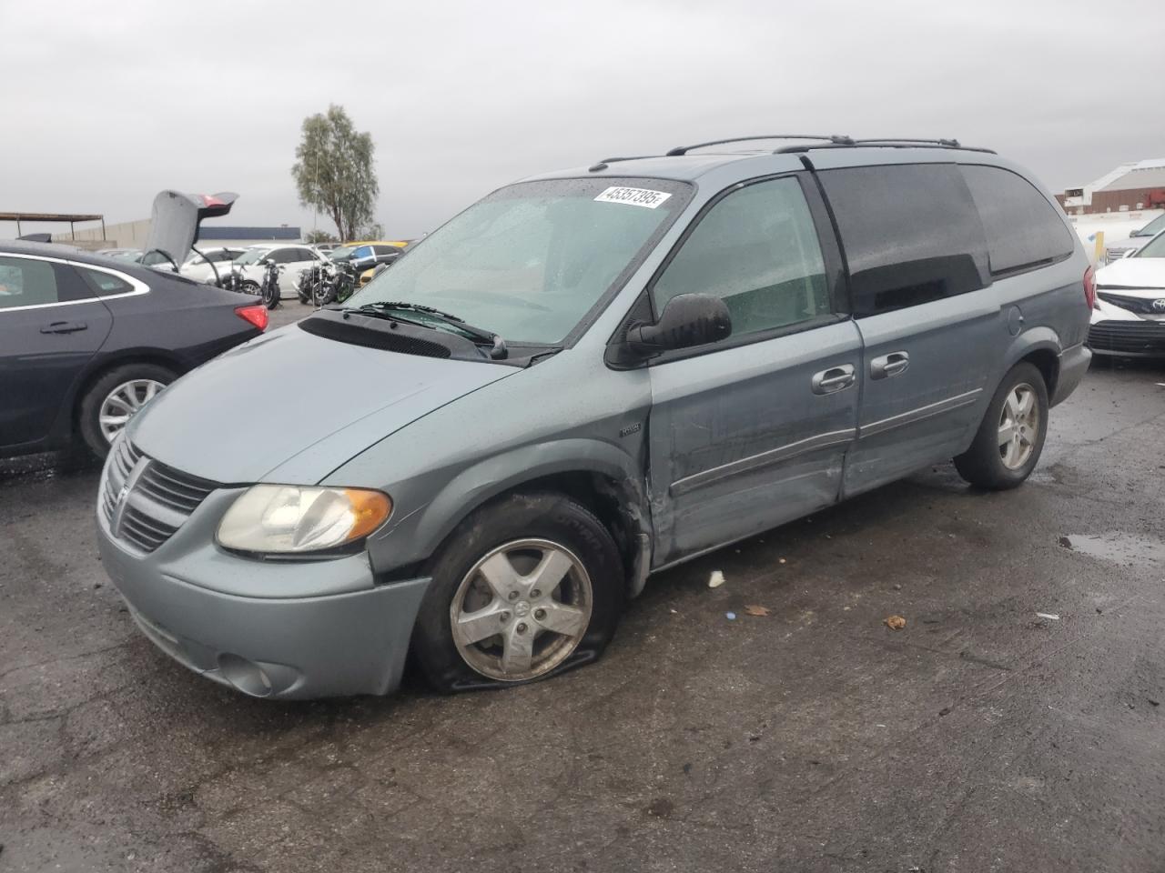 2007 Dodge Caravan - Image 1