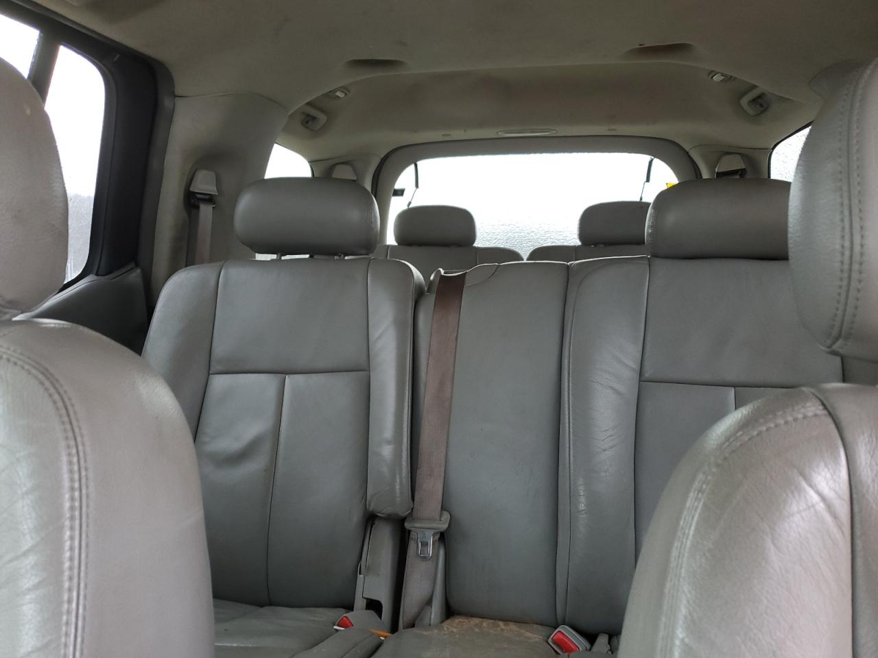 2005 GMC Envoy - Image 10