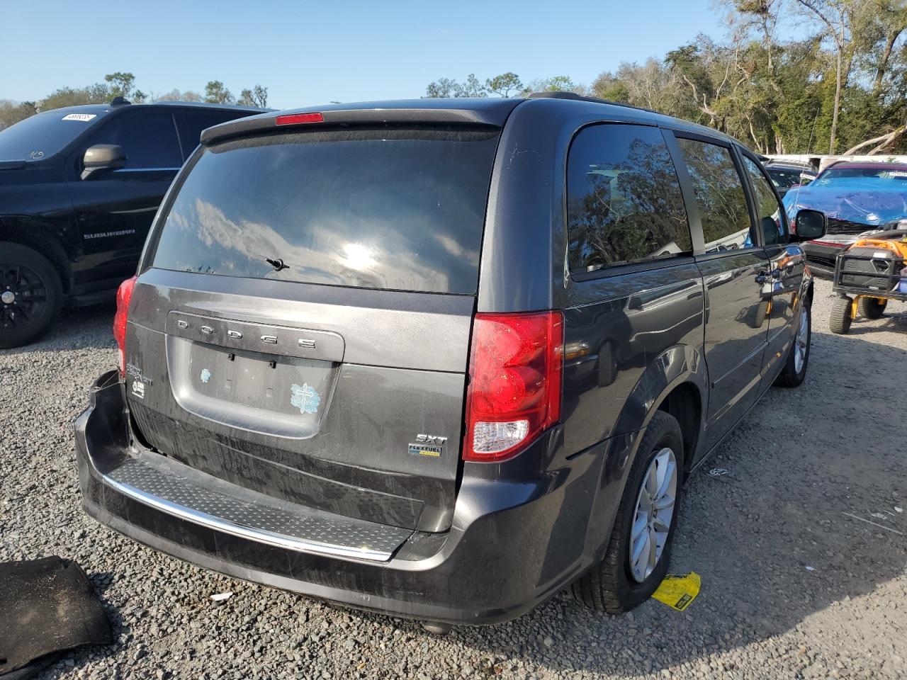 2015 Dodge Caravan - Image 3