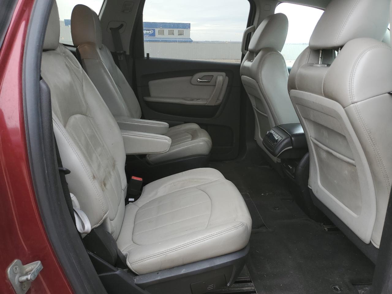 2011 Chevrolet Traverse - Image 11