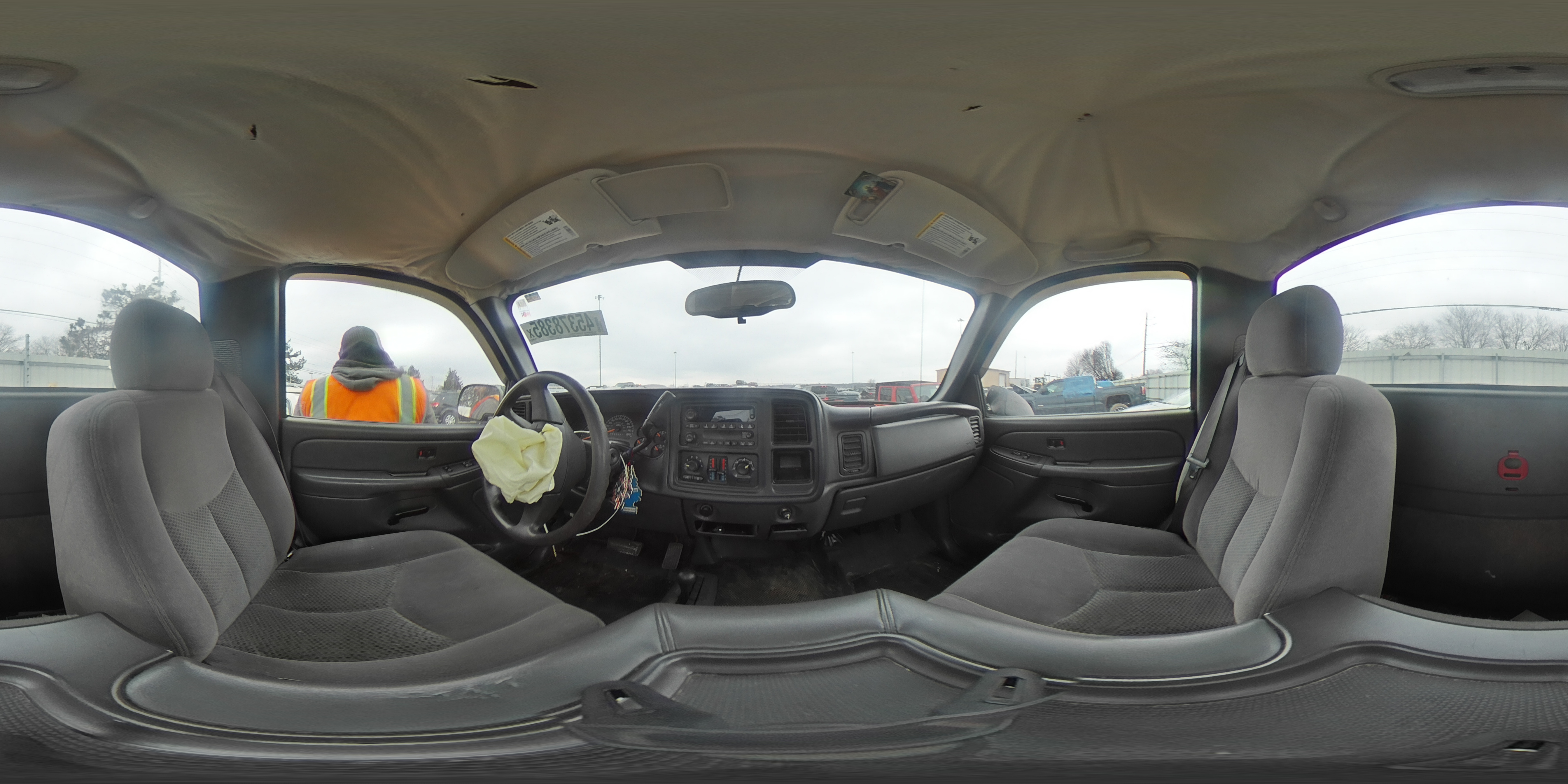 2007 Chevrolet Silverado - Image 13
