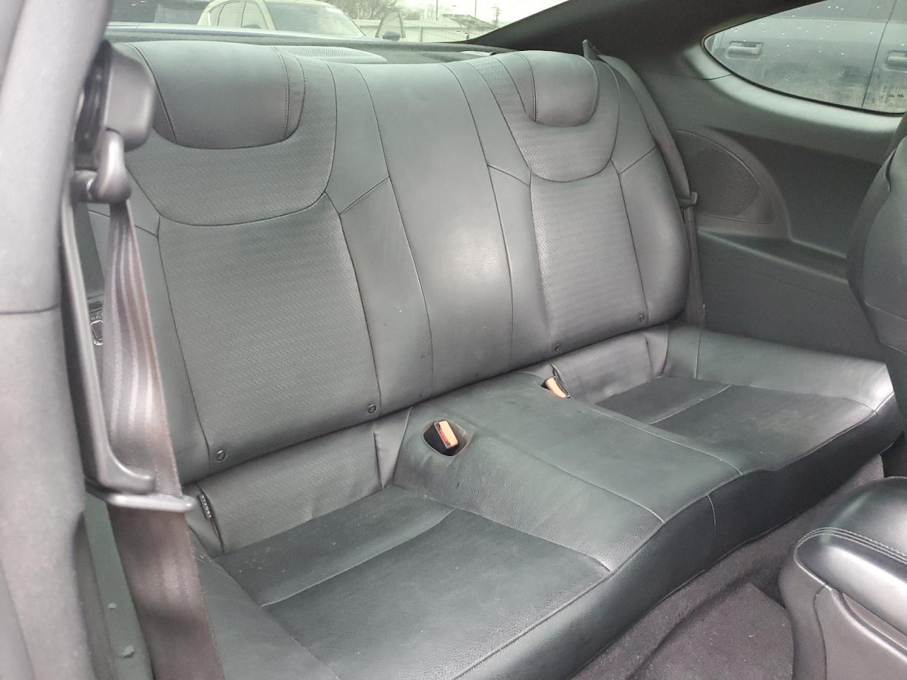 2015 Hyundai Genesis - Image 10