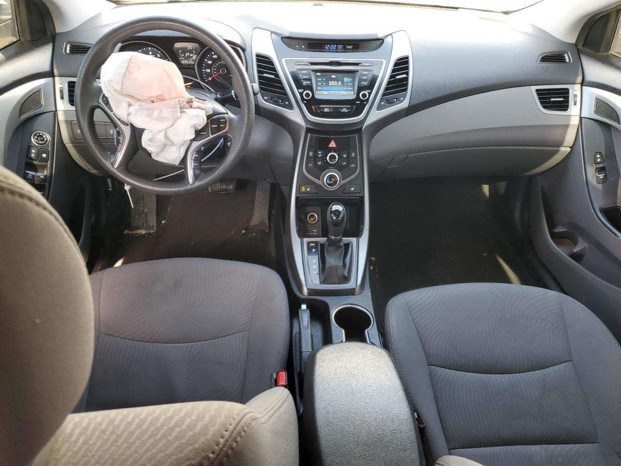 2014 Hyundai Elantra - Image 8