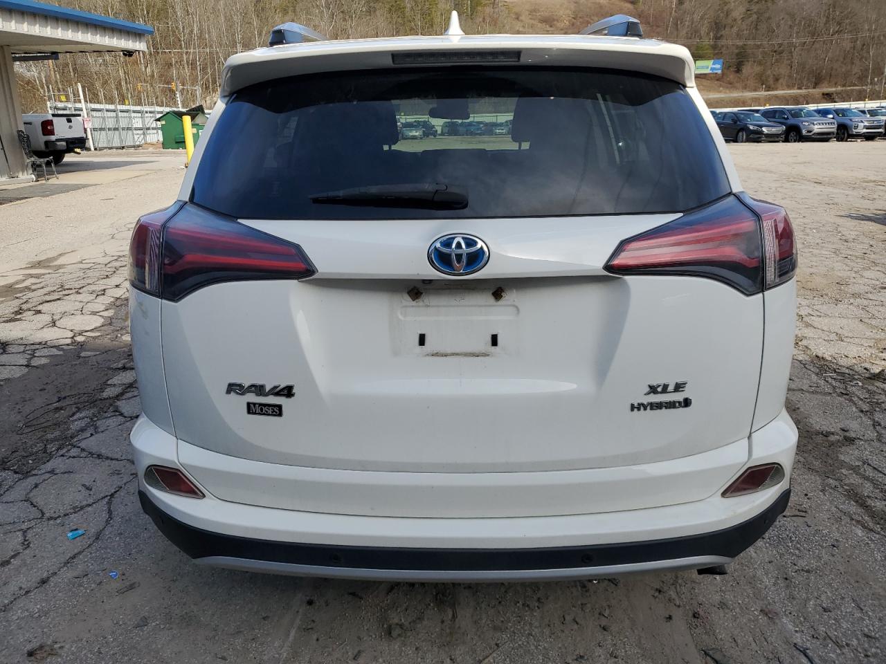 2016 Toyota RAV 4 - Image 6