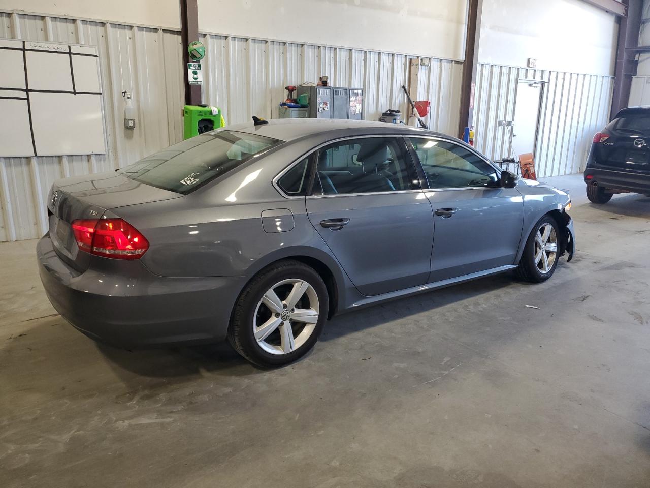 2014 Volkswagen Passat - Image 3