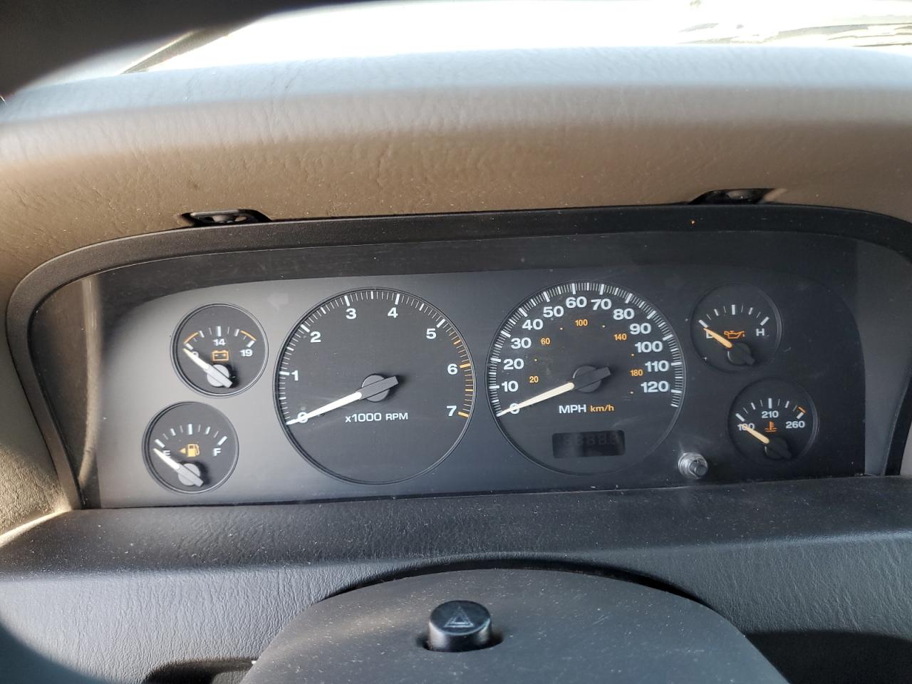 2004 Jeep Grand Cherokee - Image 9