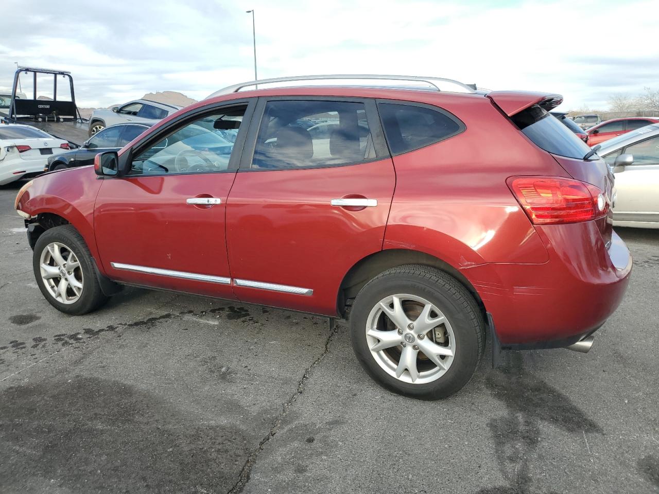 2011 Nissan Rogue - Image 2