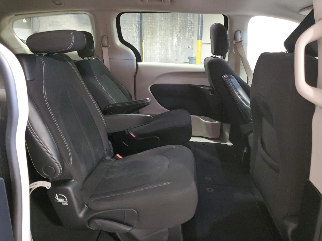2021 Chrysler Voyager - Image 11