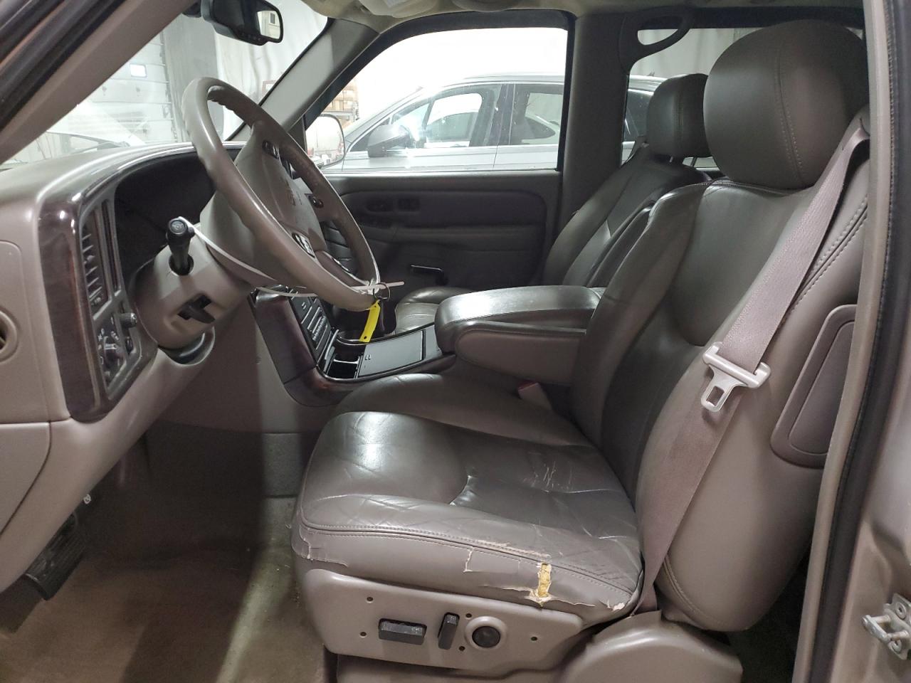 2005 GMC Yukon - Image 7