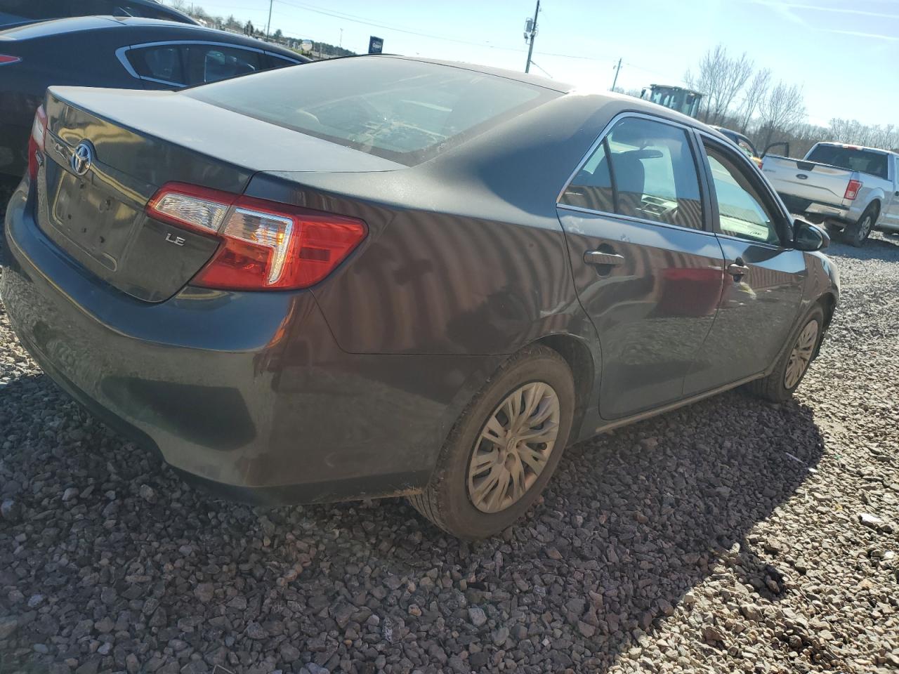2014 Toyota Camry - Image 3