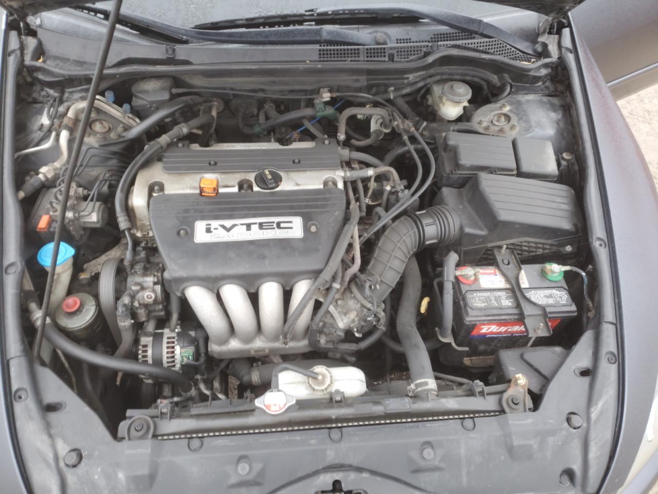 2004 Honda Accord - Image 12