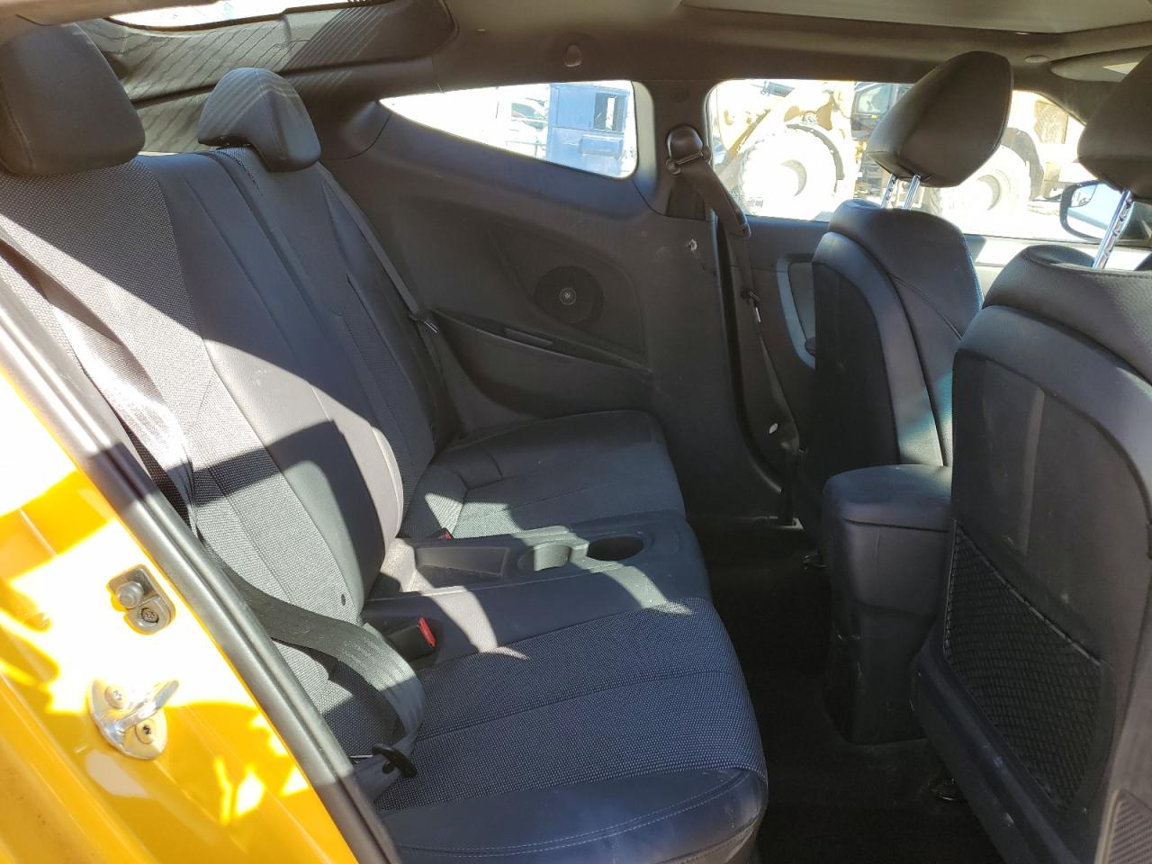 2016 Hyundai Veloster - Image 10