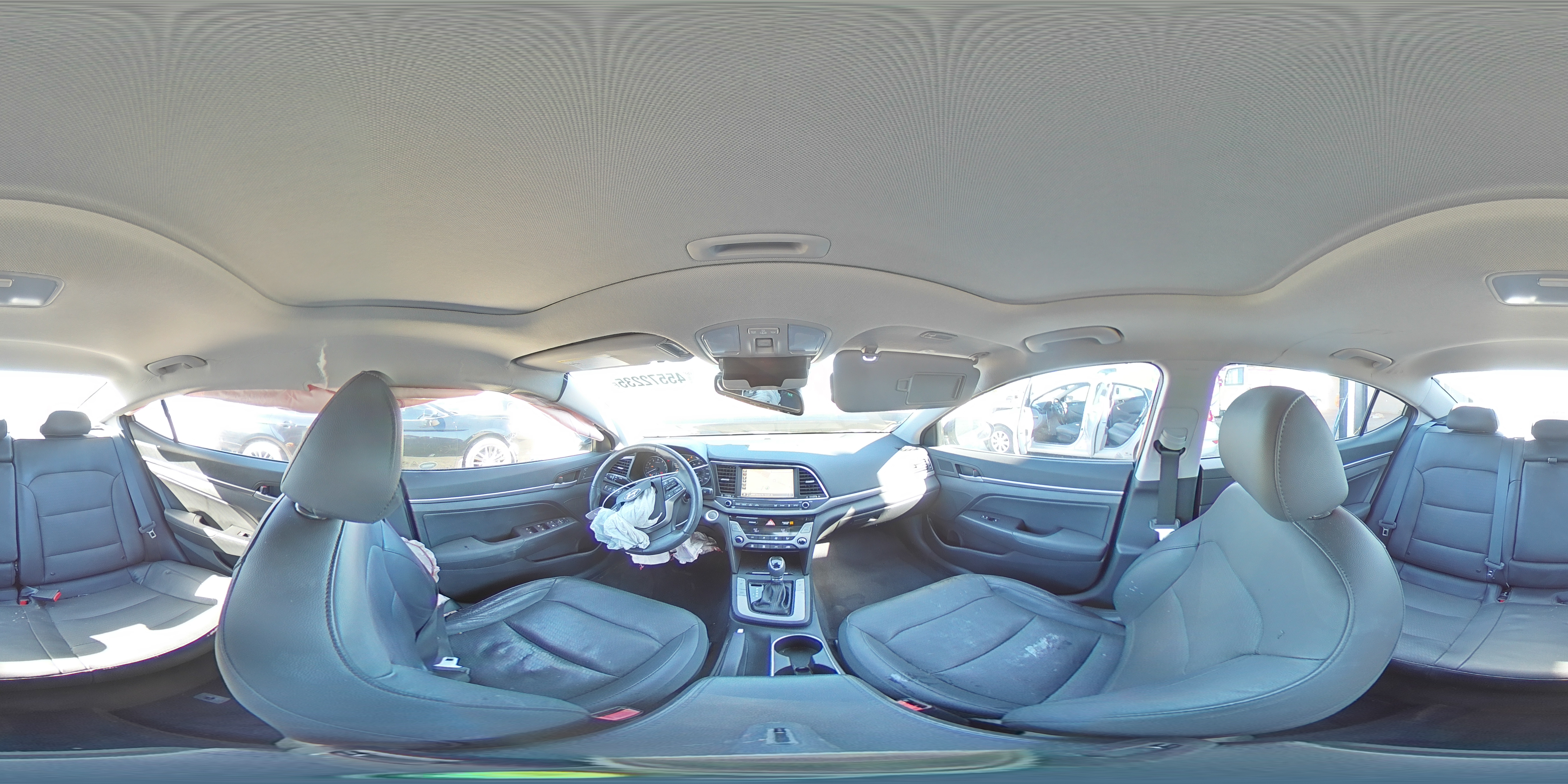 2017 Hyundai Elantra - Image 12