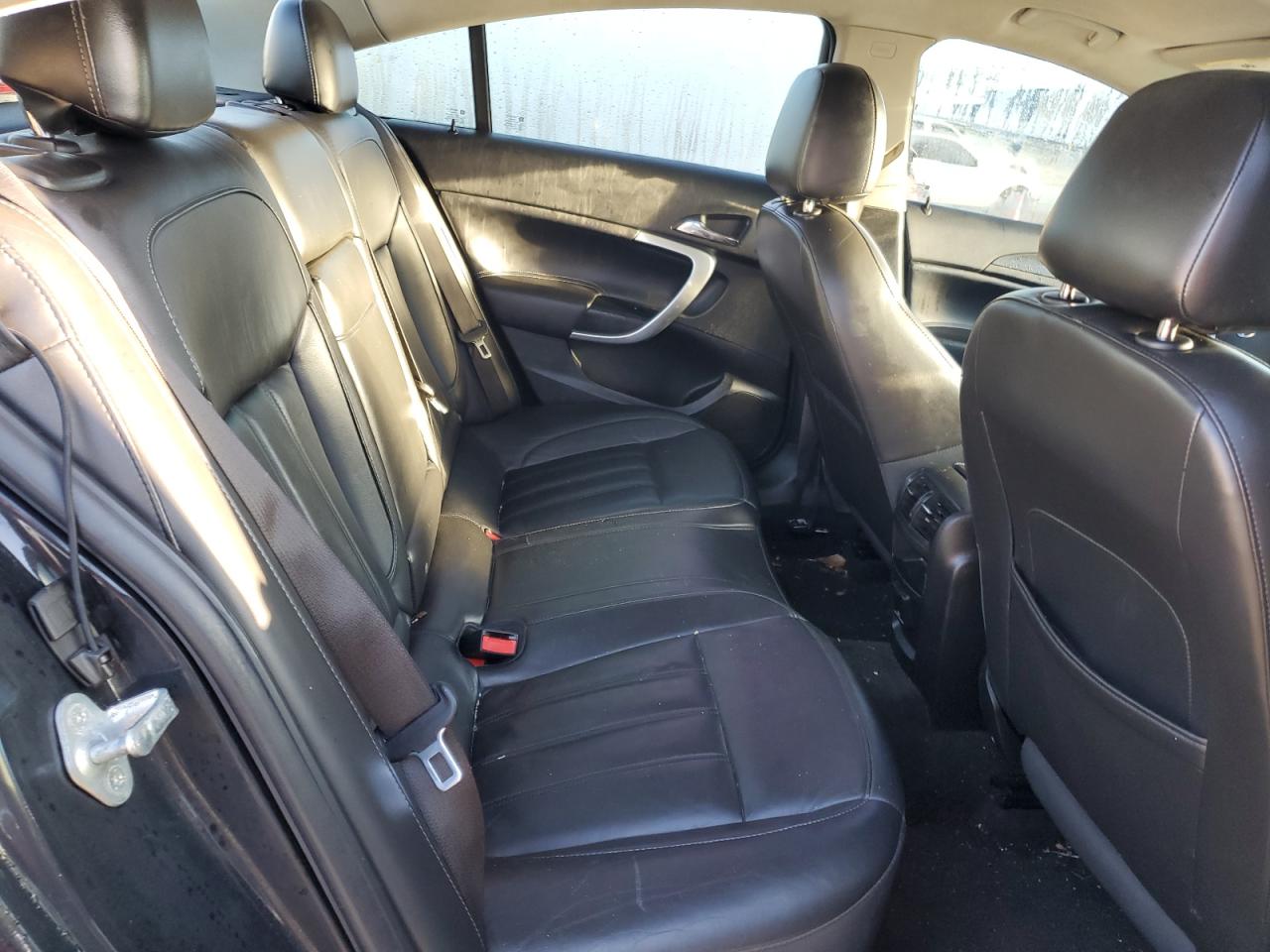 2013 Buick Regal - Image 10