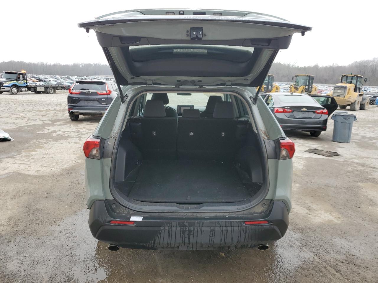 2021 Toyota RAV 4 - Image 6