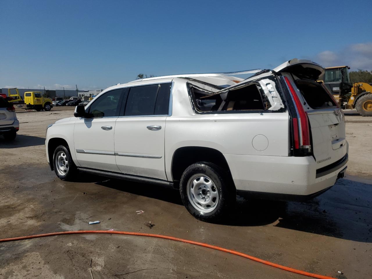 2019 Cadillac Escalade - Image 2