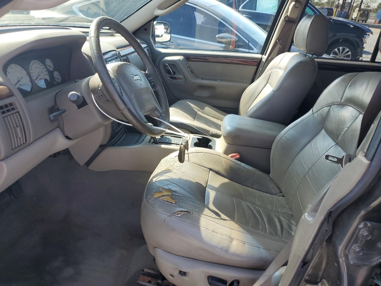 2004 Jeep Grand Cherokee - Image 7