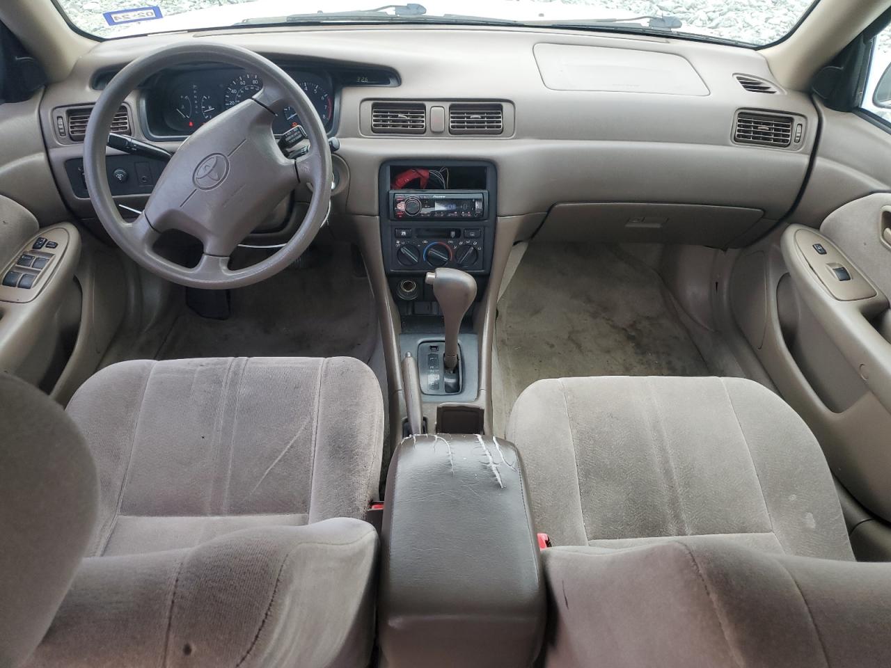 1997 Toyota Camry - Image 8
