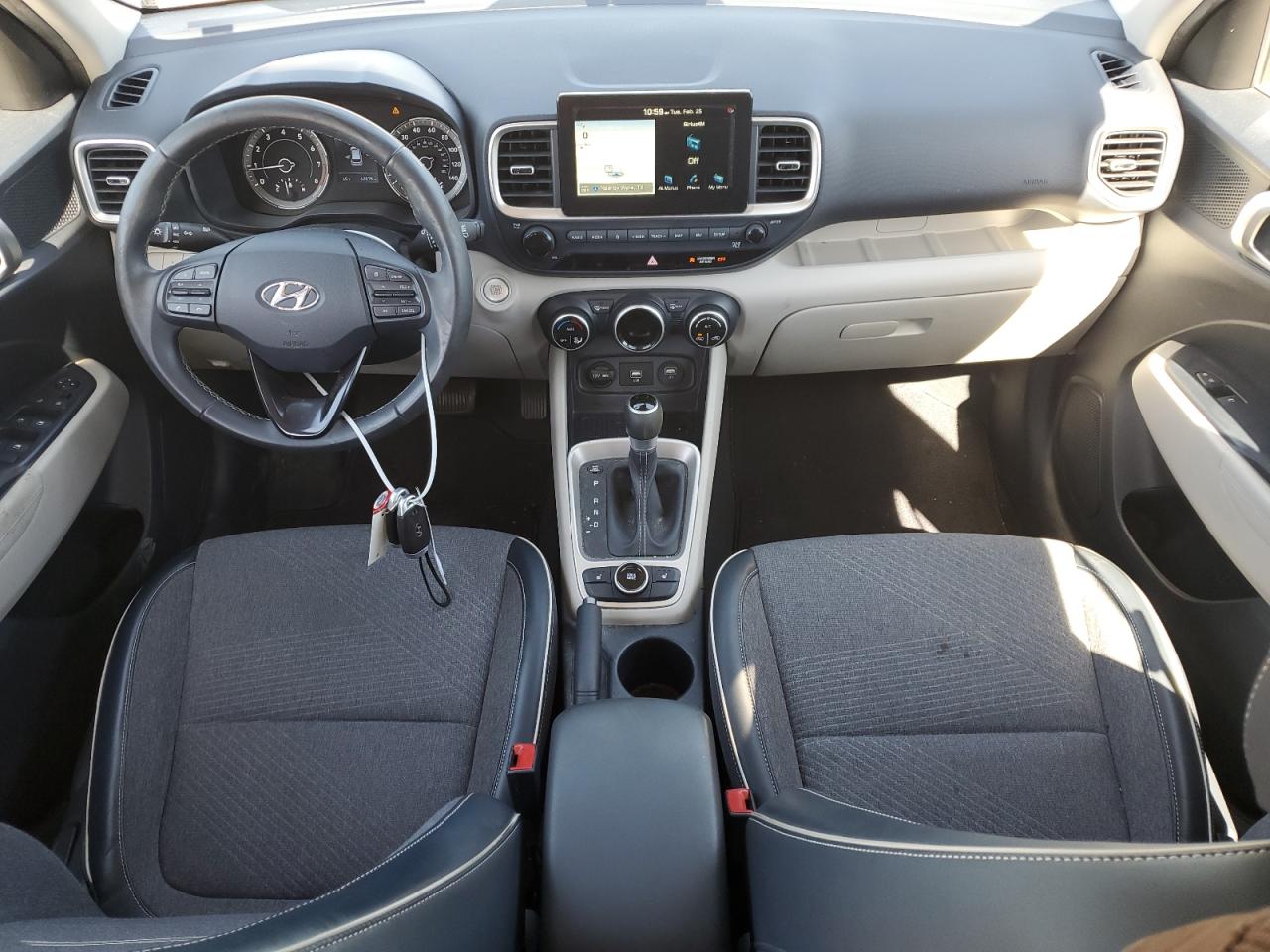 2020 Hyundai Venue - Image 8