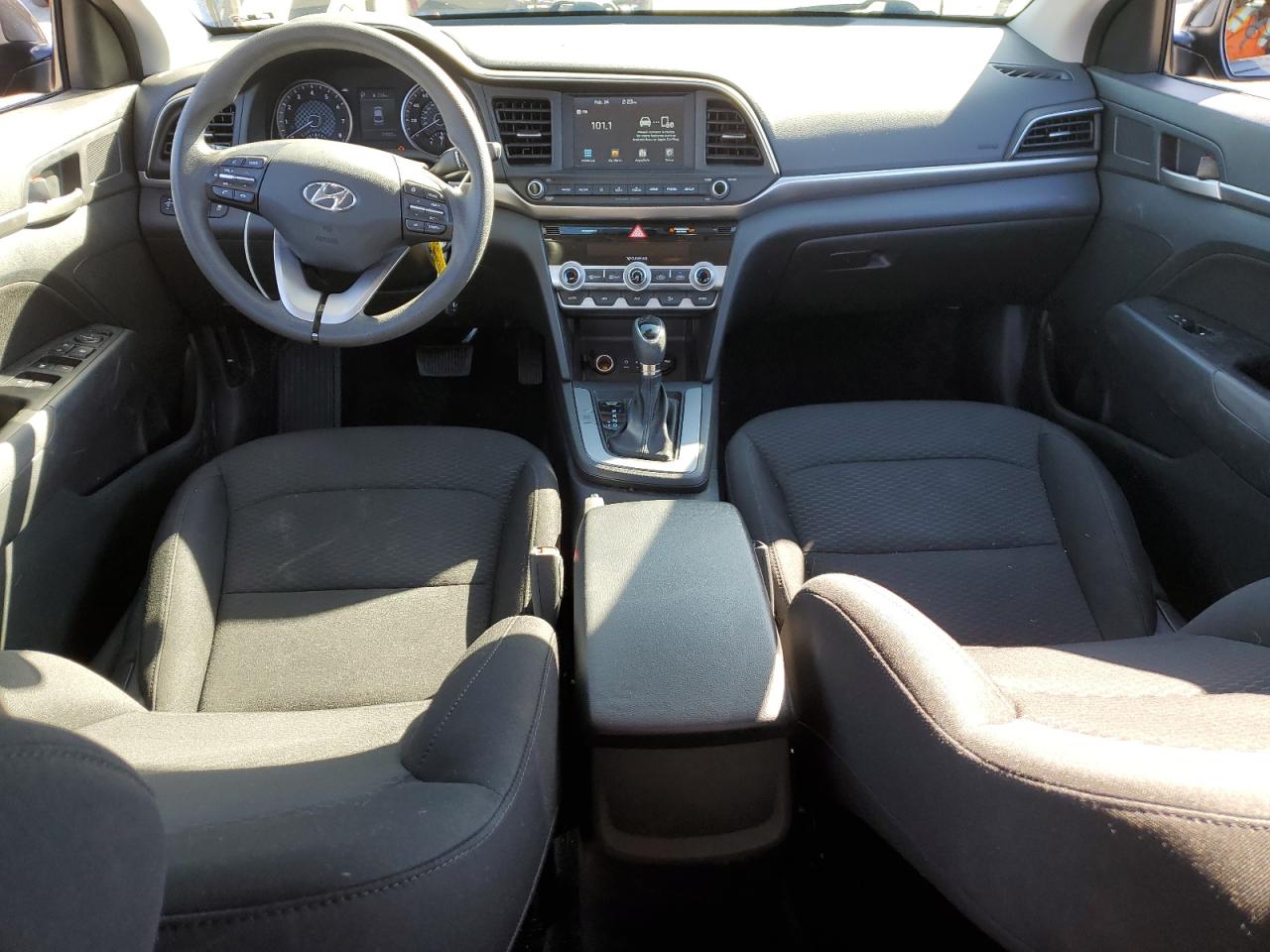 2020 Hyundai Elantra - Image 8