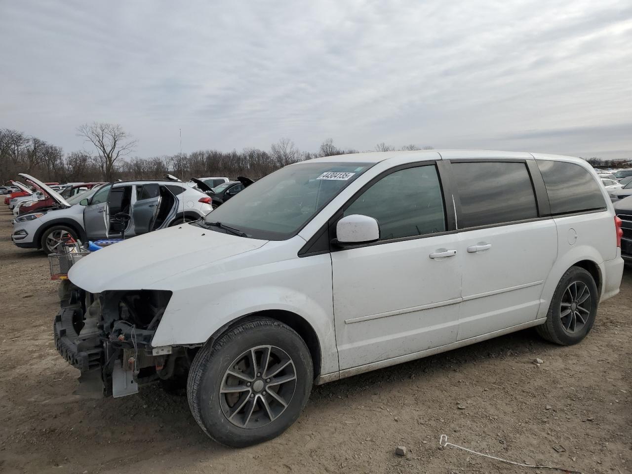 2017 Dodge Caravan - Image 1