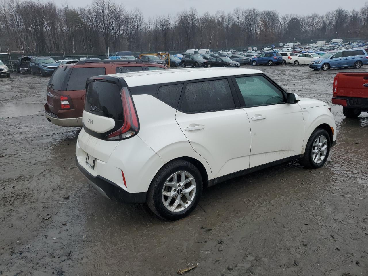 2023 Kia Soul - Image 3