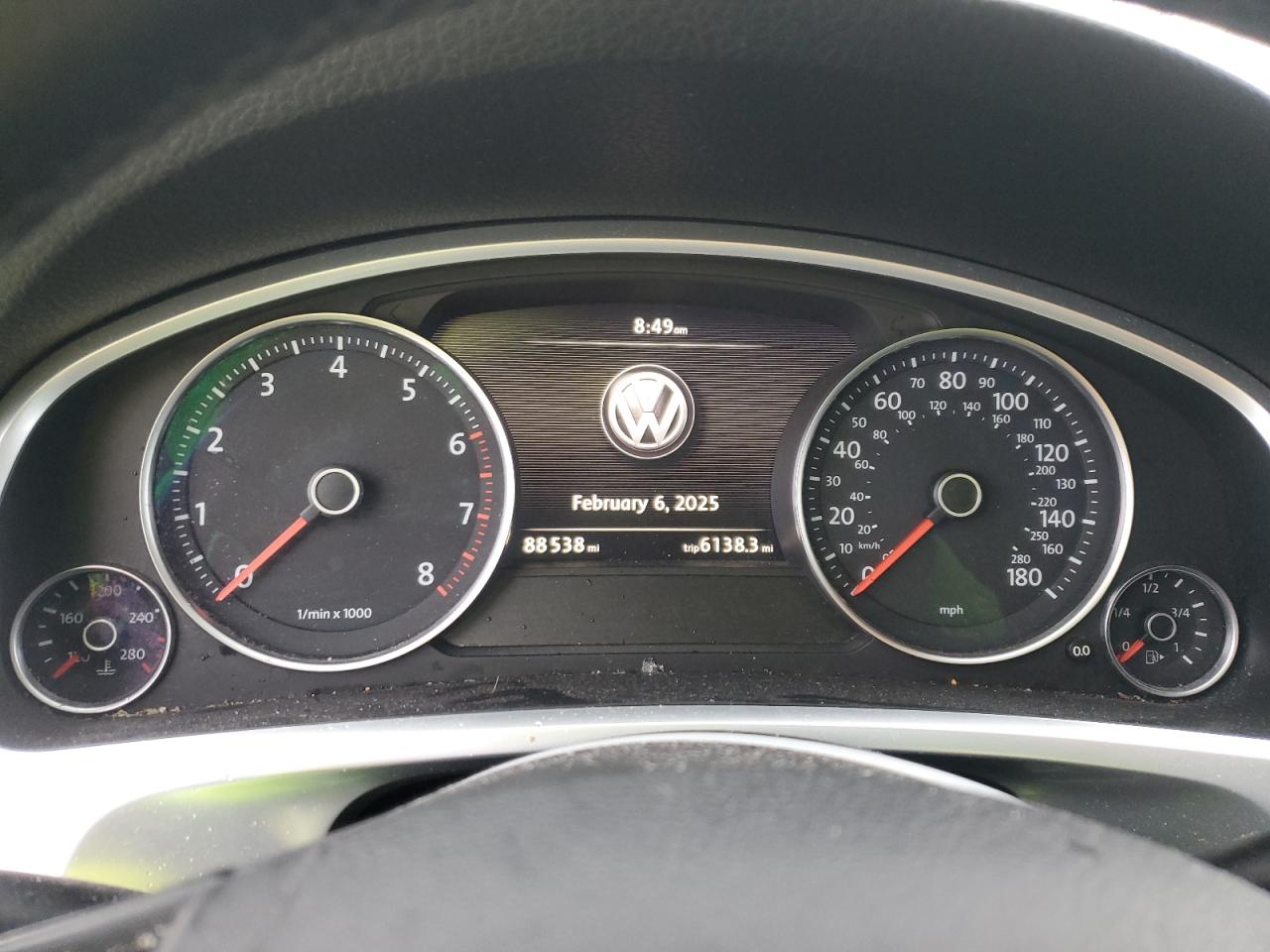 2014 Volkswagen Touareg - Image 9