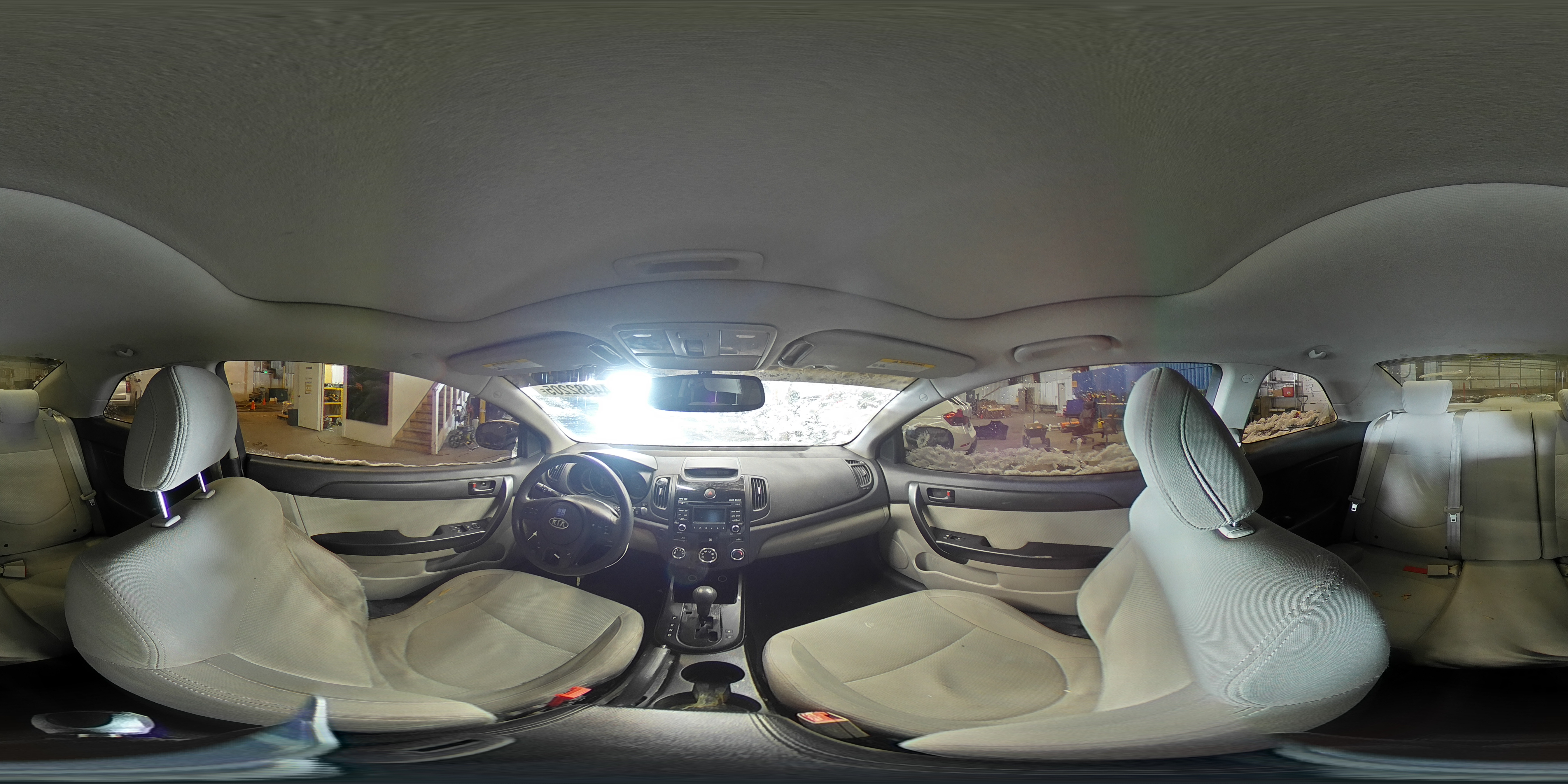 2010 Kia Forte - Image 13