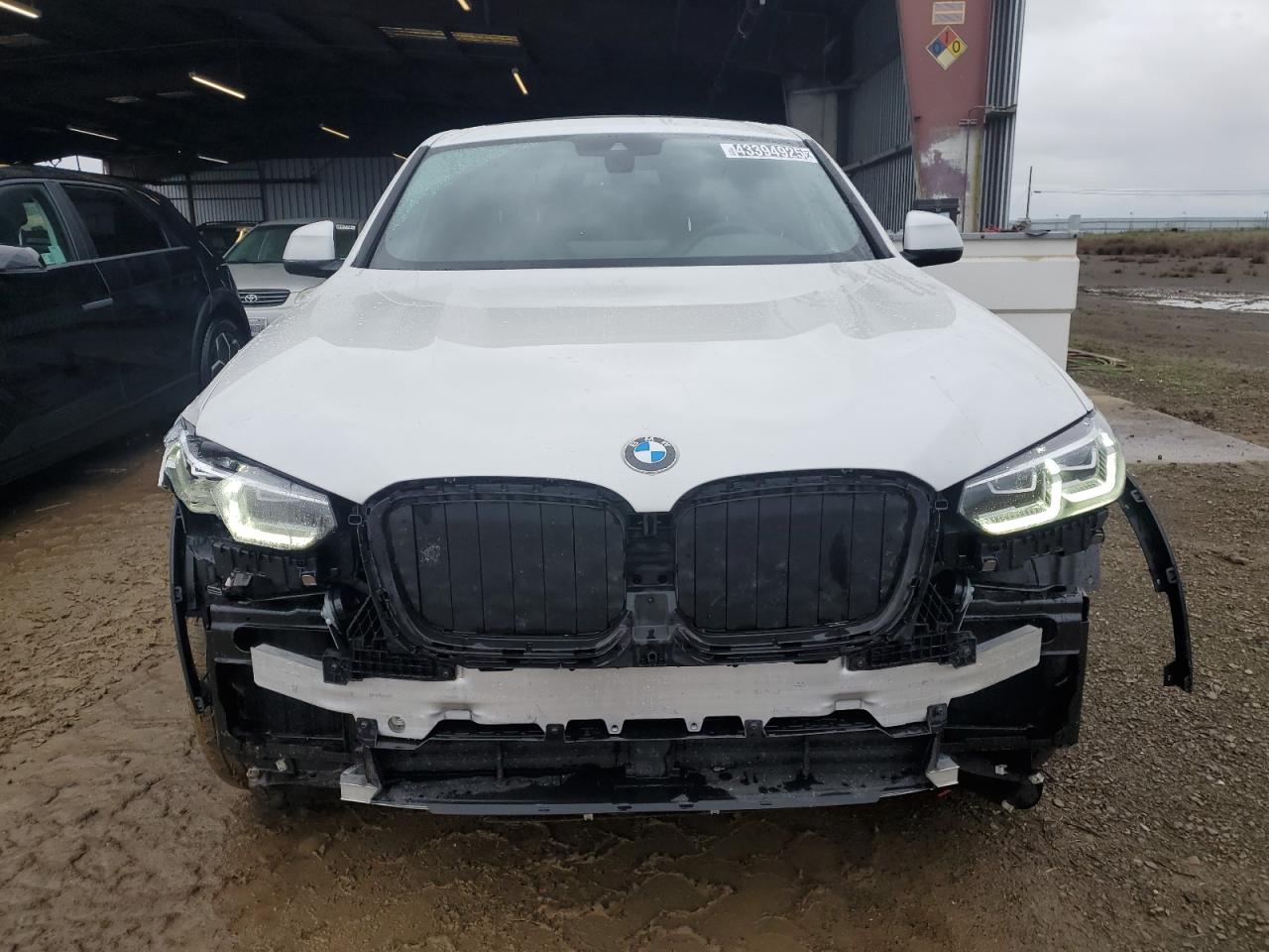2024 BMW X4 - Image 5