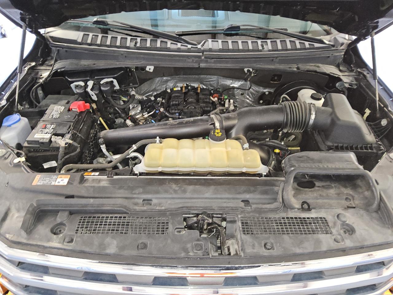 2021 Ford Expedition - Image 12