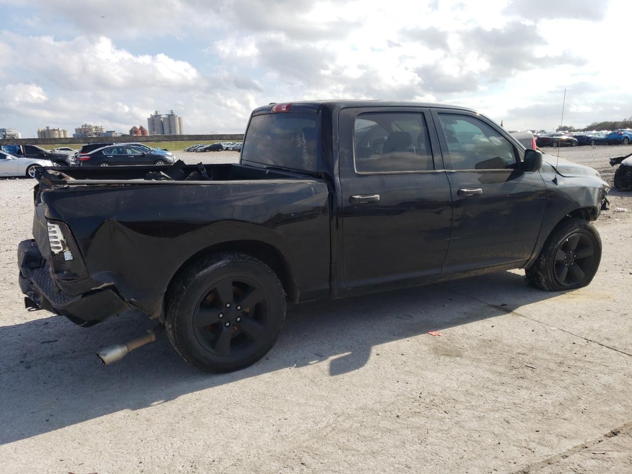 2015 RAM 1500 - Image 3