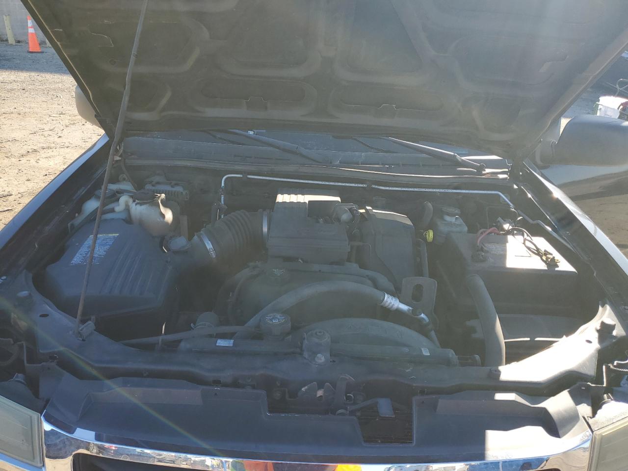 2005 GMC Canyon - Image 11