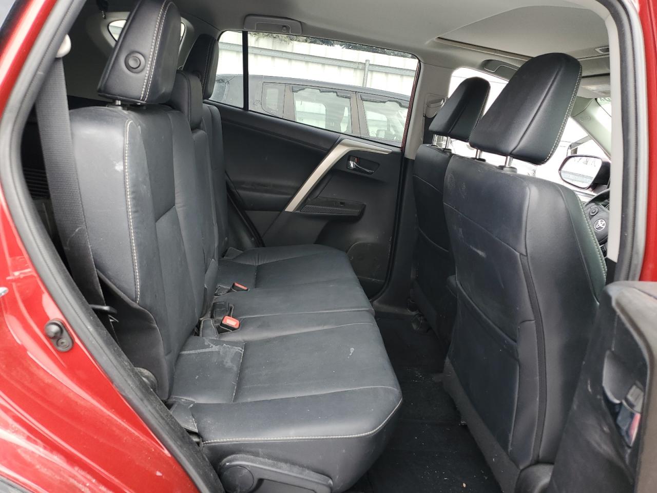 2015 Toyota RAV 4 - Image 11
