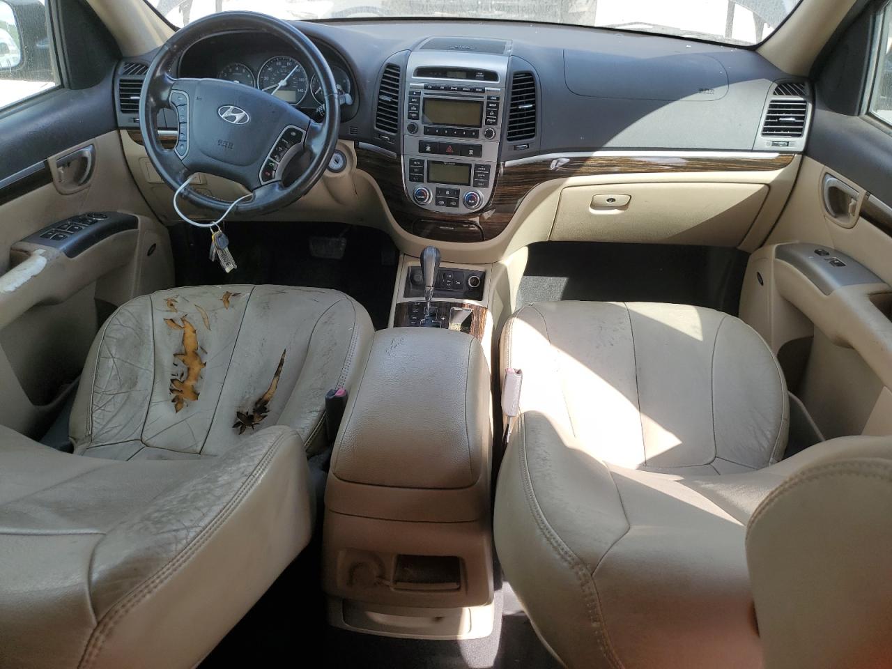 2011 Hyundai Santa Fe - Image 8