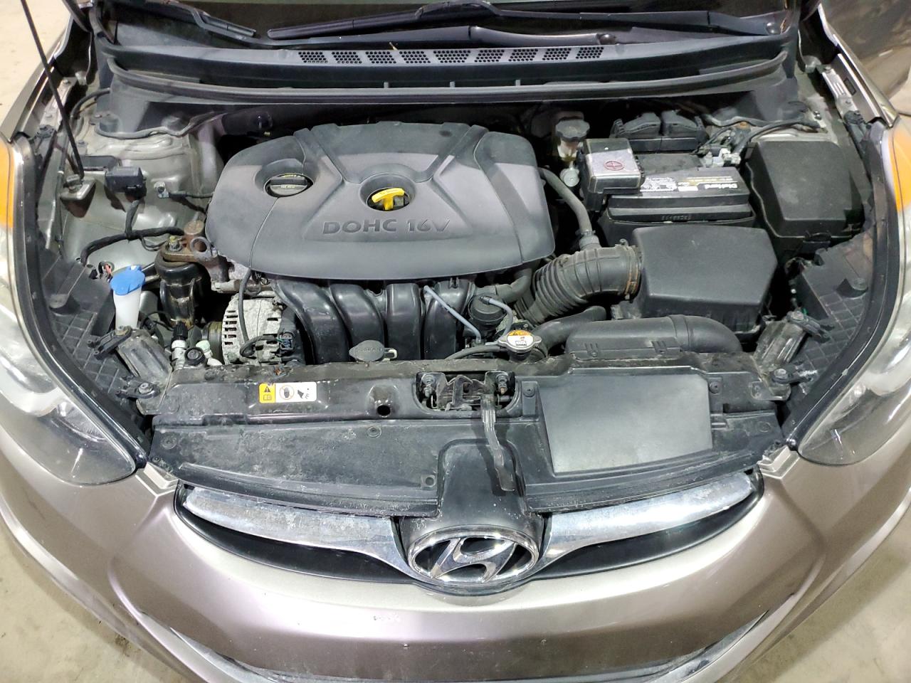 2013 Hyundai Elantra - Image 11