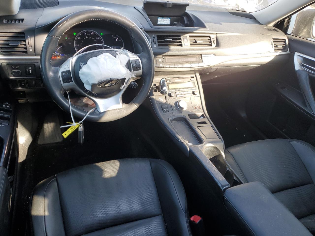 2012 Lexus CT - Image 8