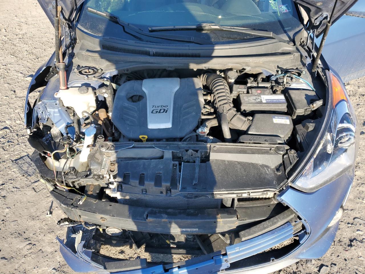 2016 Hyundai Veloster - Image 11