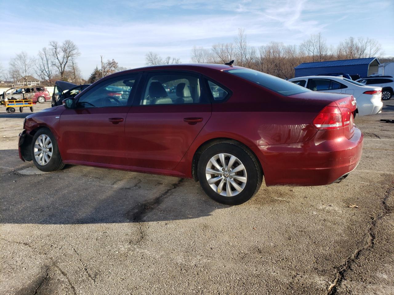 2015 Volkswagen Passat - Image 2