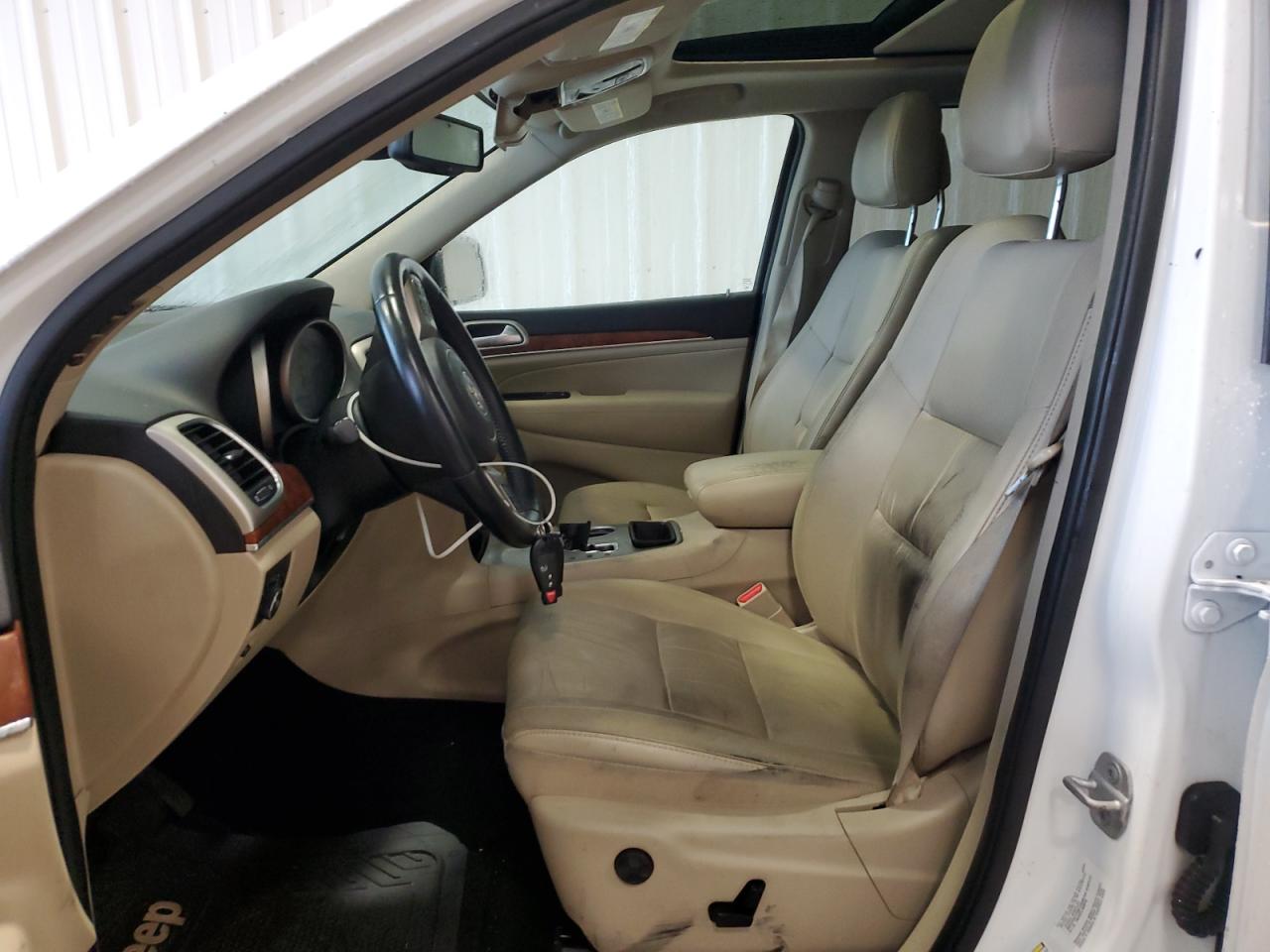2013 Jeep Grand Cherokee - Image 7