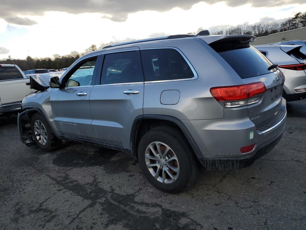 2015 Jeep Grand Cherokee - Image 2