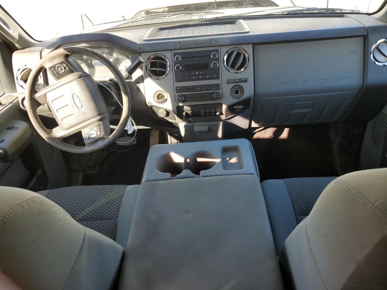 2015 Ford F450 - Image 8