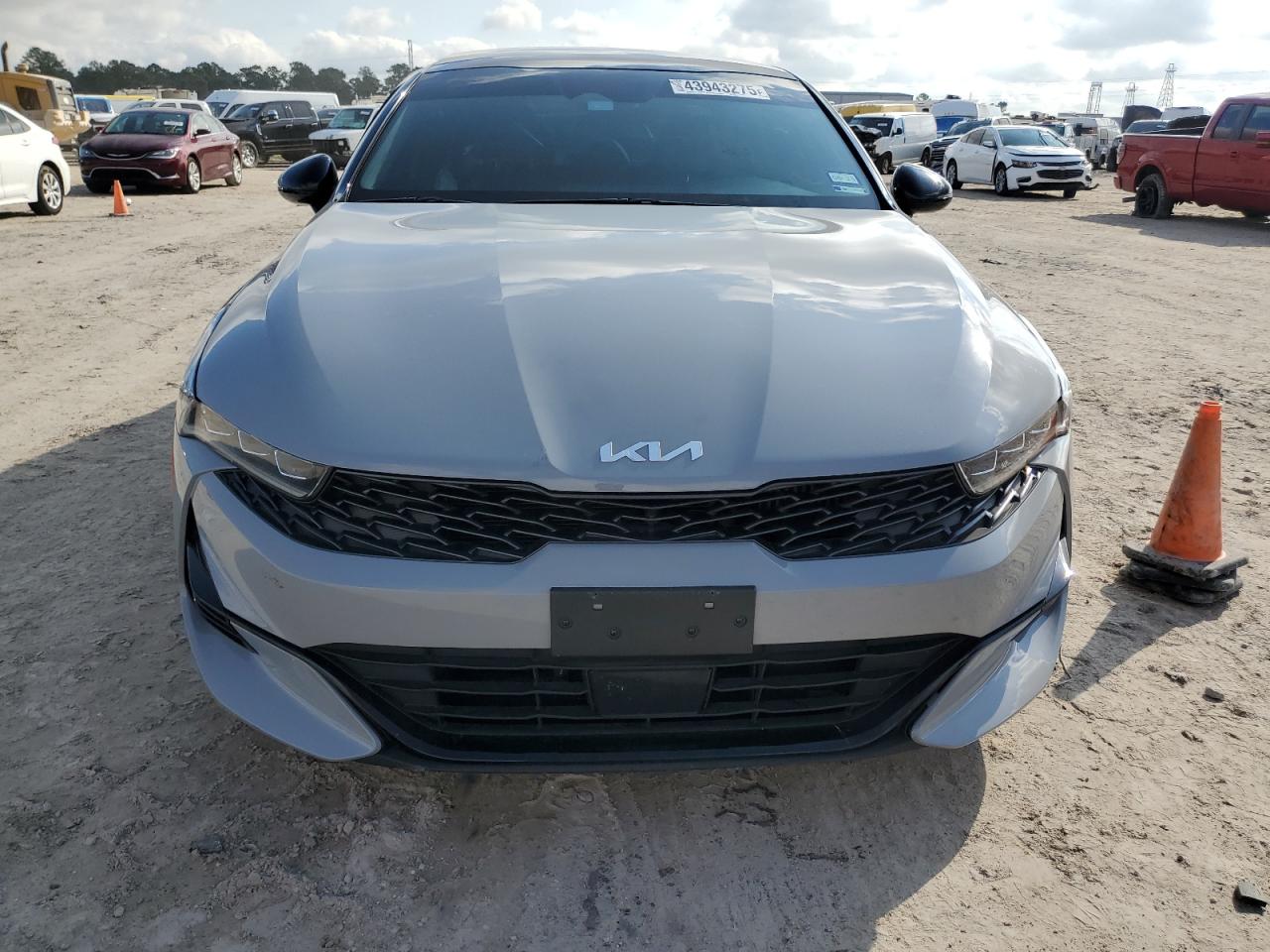 2023 Kia K5 - Image 5